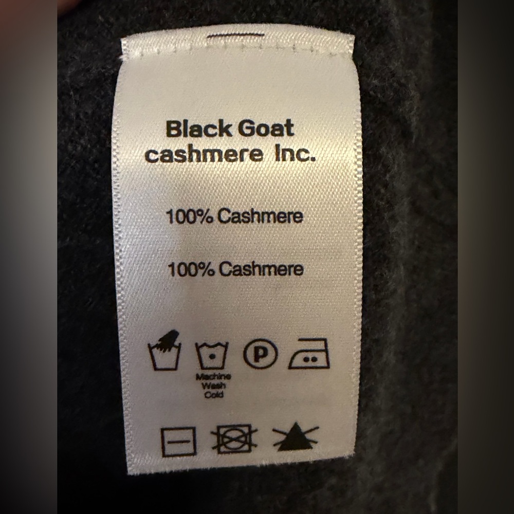 Black Goat Classic Kohl Turtleneck Size M - Picture 9 of 11
